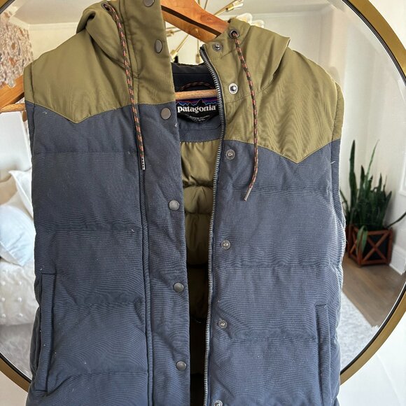 Patagonia Down Hooded Vest - Picture 1 of 3